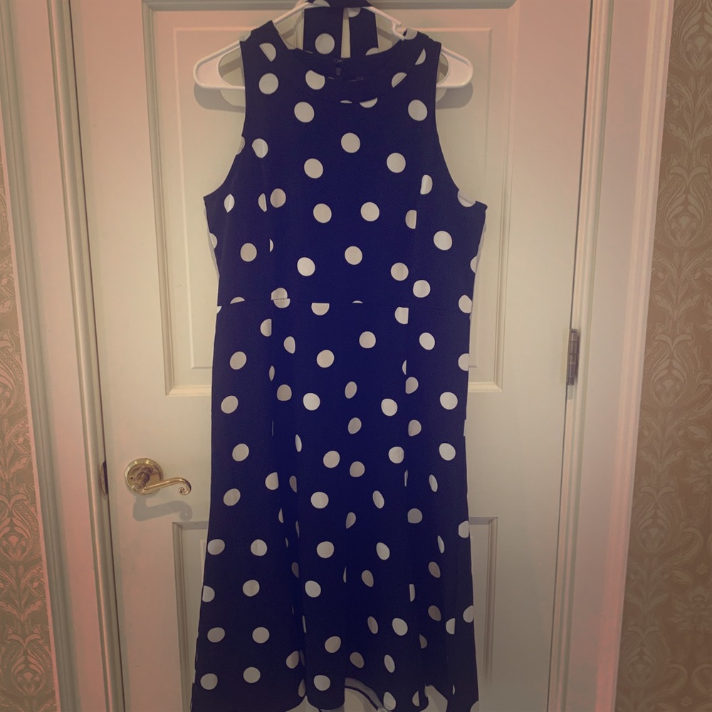 Ann Taylor- polka dot mid length dress